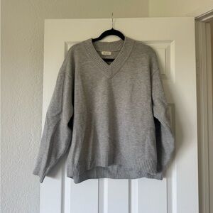 James Street Co Sloane Vee Grey XS